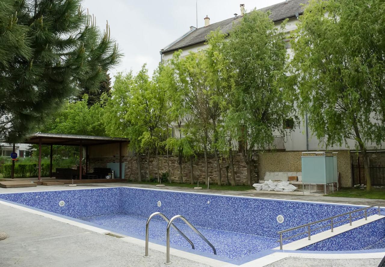セインツ・コンスタンティン＆ヘレナUnder The Stars - Lux Penthouse With Pool And Terrace By Flat Mаnagerアパートメント エクステリア 写真